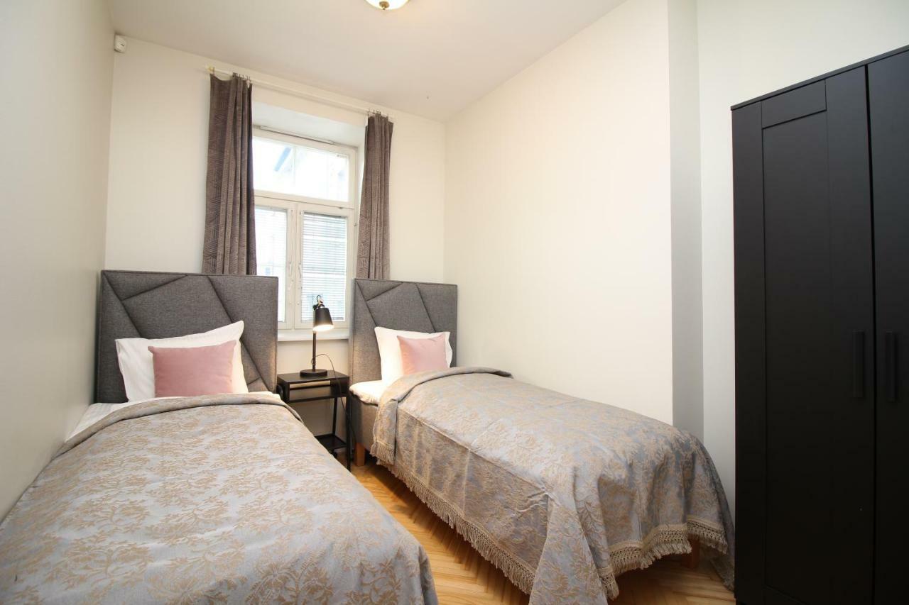 Tallinn City Apartments 4 Bedroom With Sauna And 2 Bathroom 외부 사진
