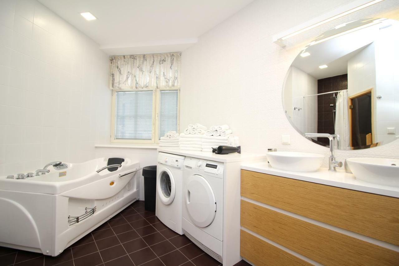 Tallinn City Apartments 4 Bedroom With Sauna And 2 Bathroom 외부 사진