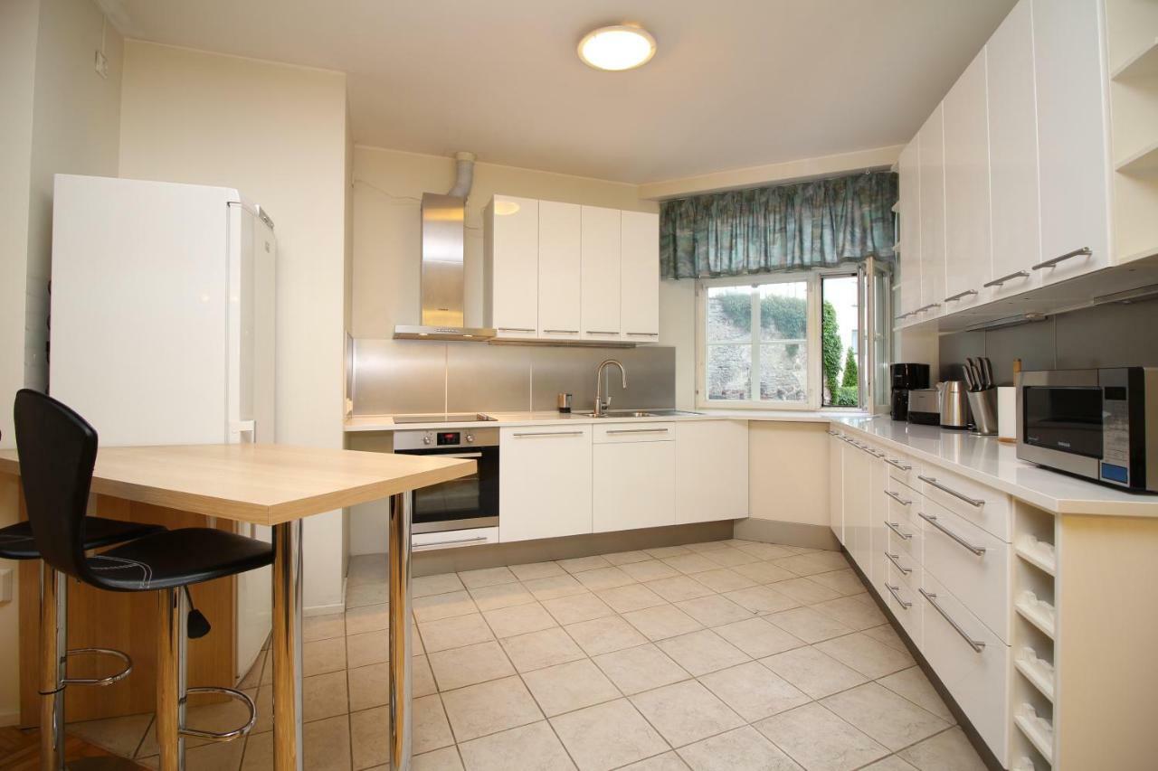 Tallinn City Apartments 4 Bedroom With Sauna And 2 Bathroom 외부 사진